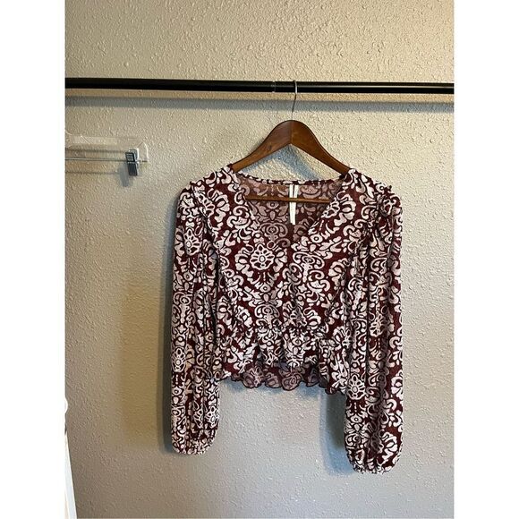 By Anthropologie Jacquard Peasant Blouse Sz Small Wine Color Cropped - Picture 1 of 4